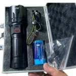 چراغ قوه شارژی اسمال سان مدل ZY-T330 با نور 5000 لومن، برد 1000 متر و باتری 12000 میلی‌آمپرساعت - Image 3