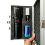 چراغ قوه شارژی اسمال سان مدل ZY-T330 با نور 5000 لومن، برد 1000 متر و باتری 12000 میلی‌آمپرساعت - Image 4